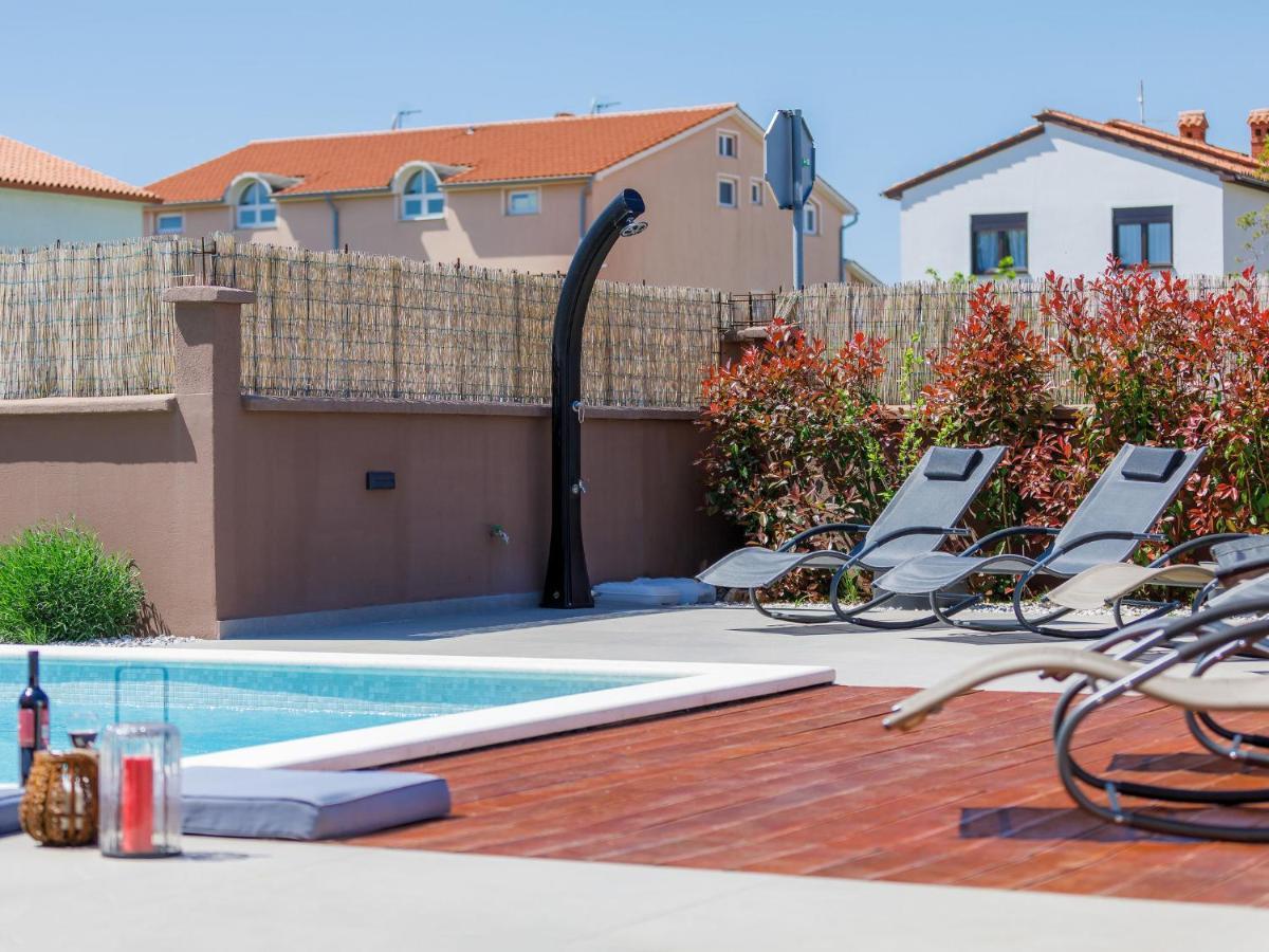 Holiday Home House Eric&Paolo By Interhome プーラ エクステリア 写真