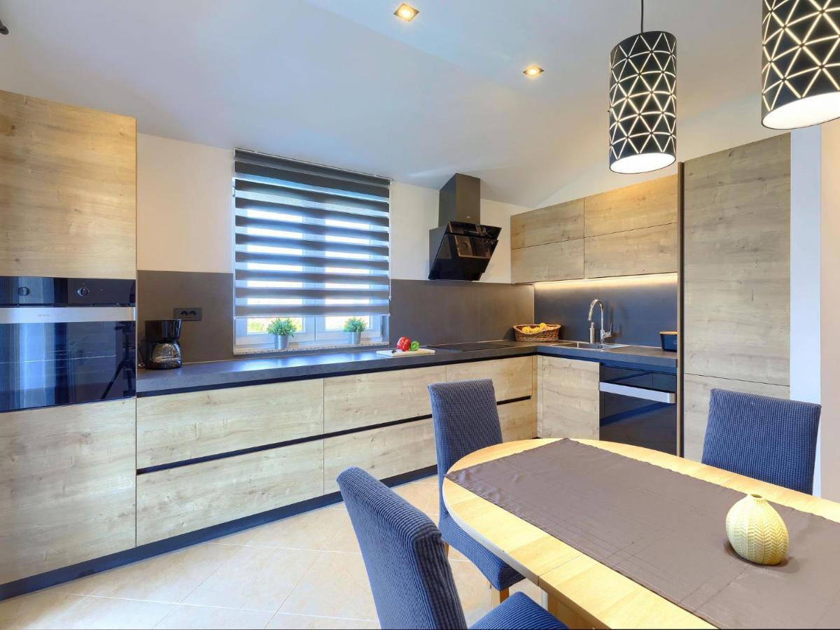 Holiday Home House Eric&Paolo By Interhome プーラ エクステリア 写真