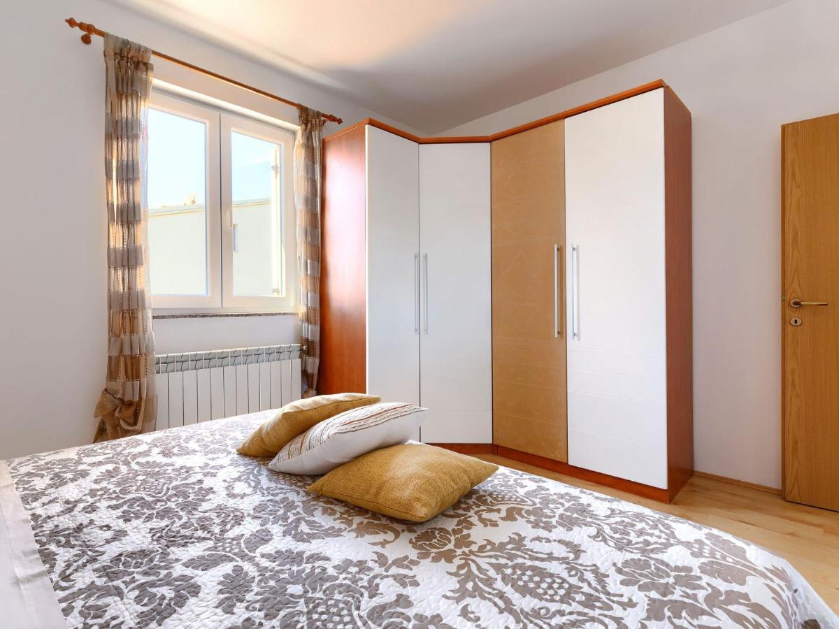 Holiday Home House Eric&Paolo By Interhome プーラ エクステリア 写真