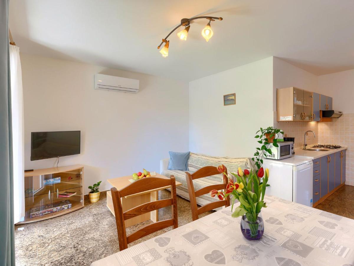 Holiday Home House Eric&Paolo By Interhome プーラ エクステリア 写真