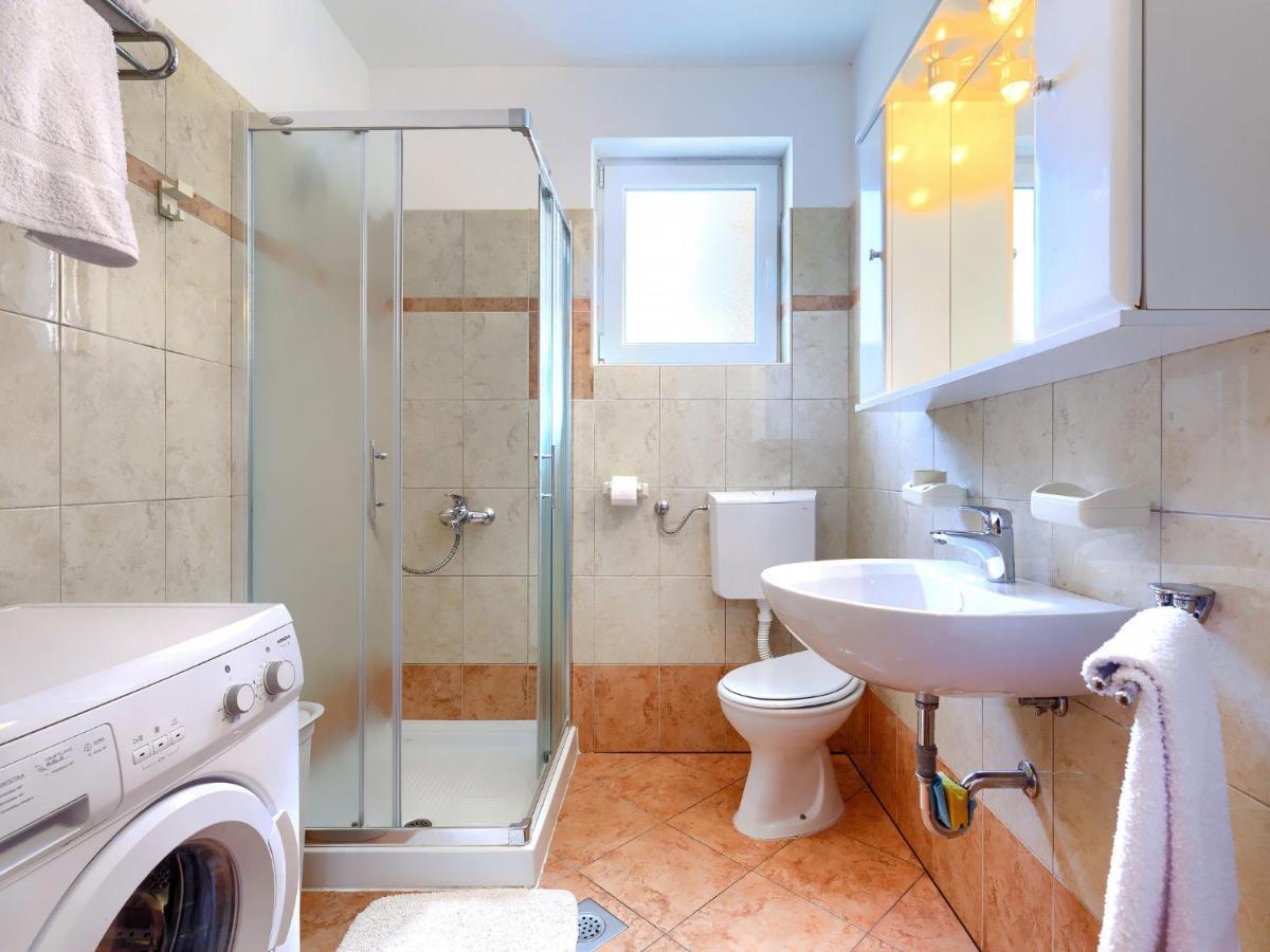 Holiday Home House Eric&Paolo By Interhome プーラ エクステリア 写真