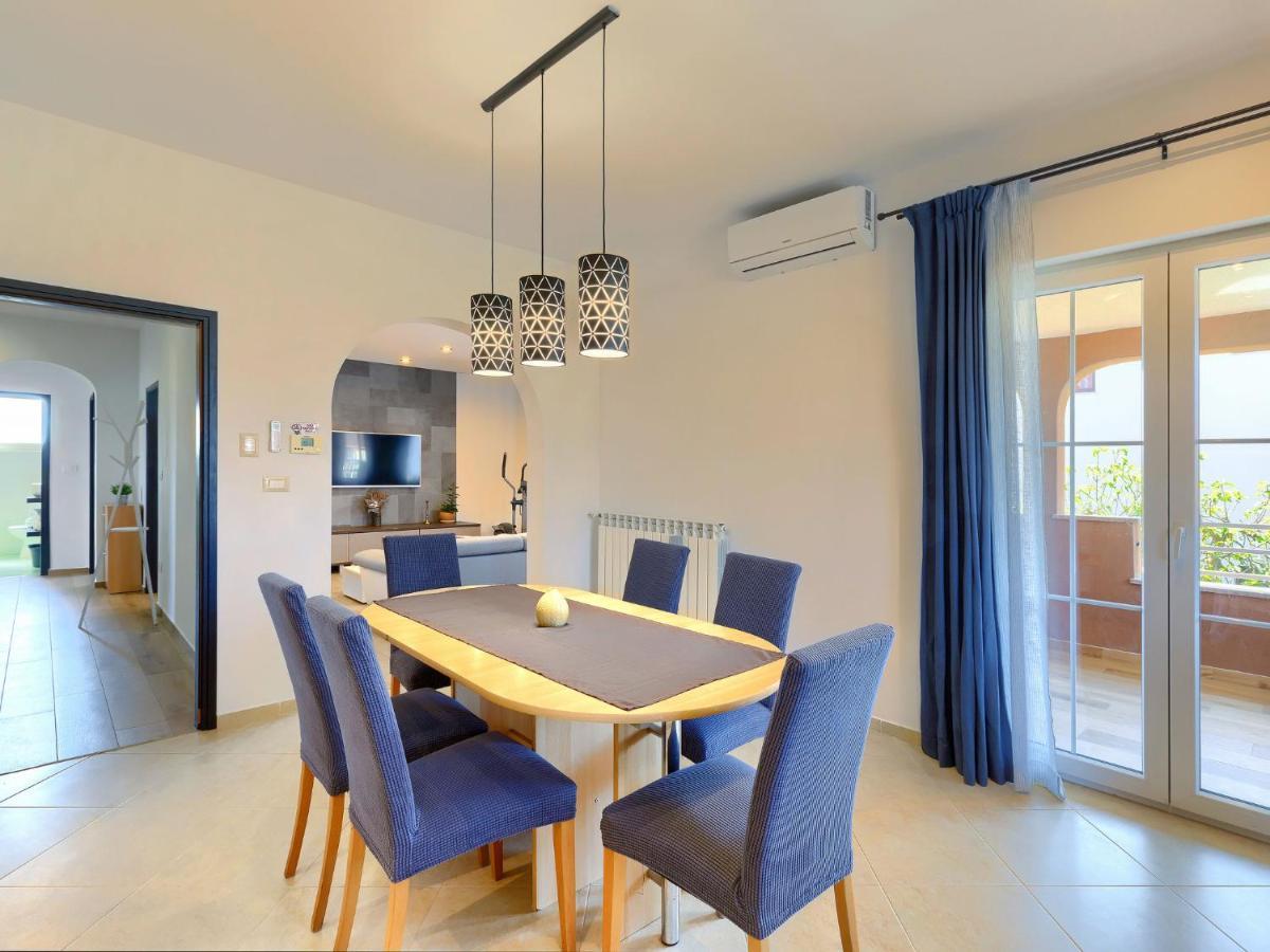 Holiday Home House Eric&Paolo By Interhome プーラ エクステリア 写真
