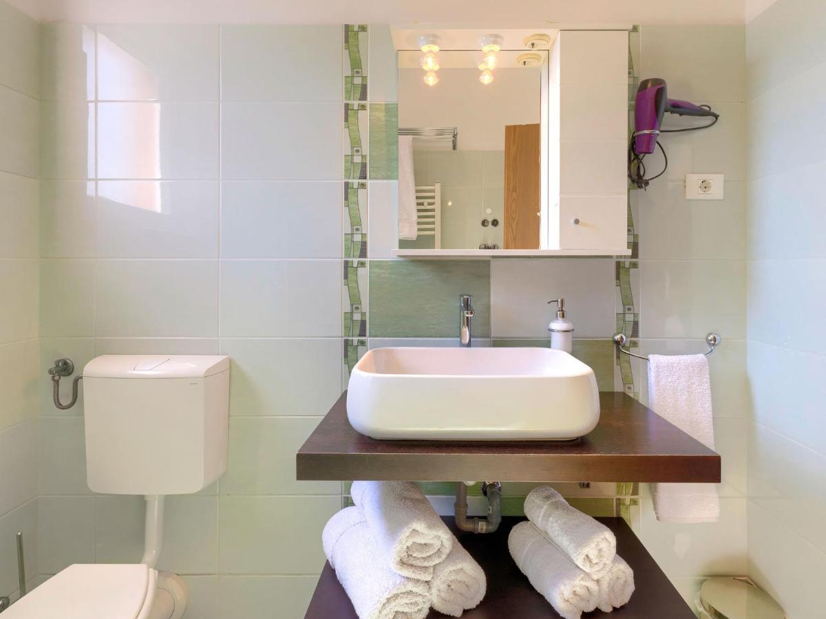 Holiday Home House Eric&Paolo By Interhome プーラ エクステリア 写真